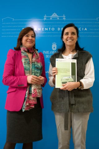 A presidenta do Parlamento recibe da secretaria xeral da Igualdade o Informe de violencia de xénero de 2012